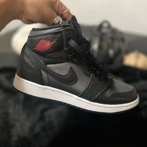 Nike Air Jordan Retro 1 Black Satin Gym Red